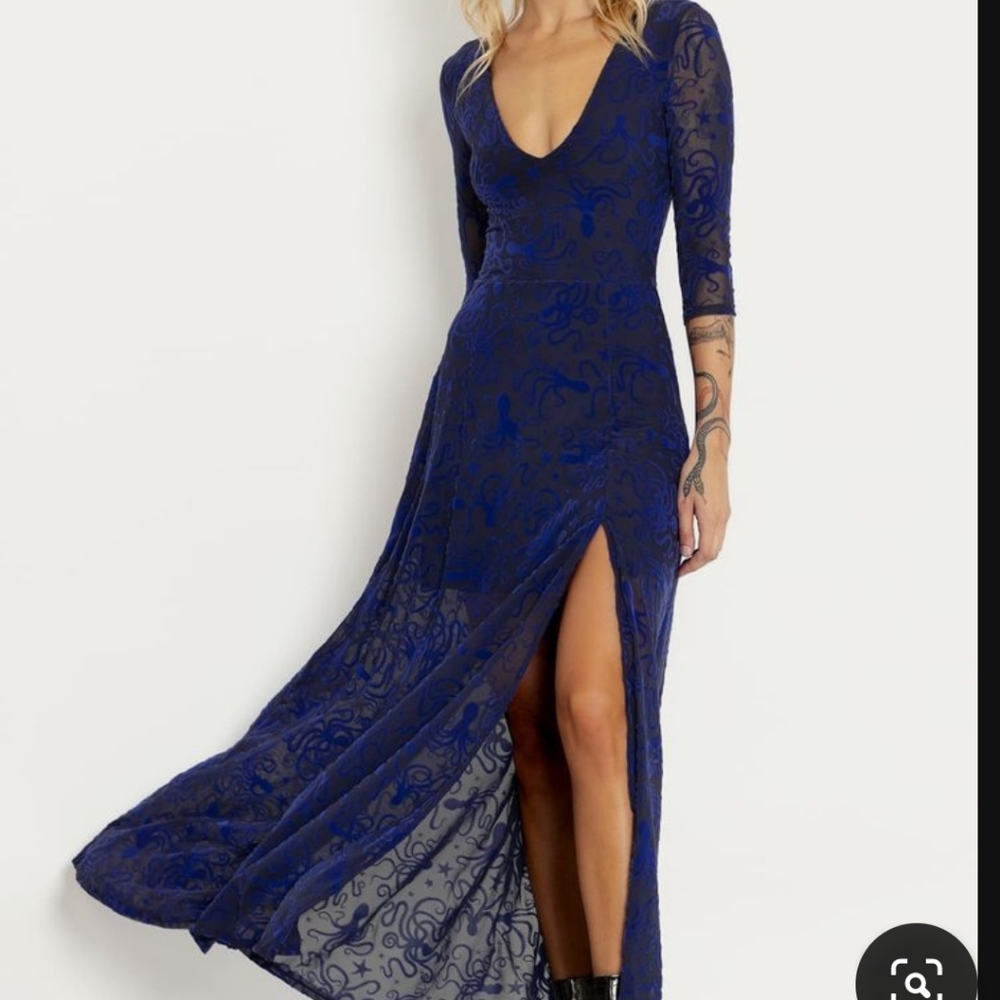 Blackmilk flocktapus 3/4 sleeve blue maxi dress - Picture 2 of 14